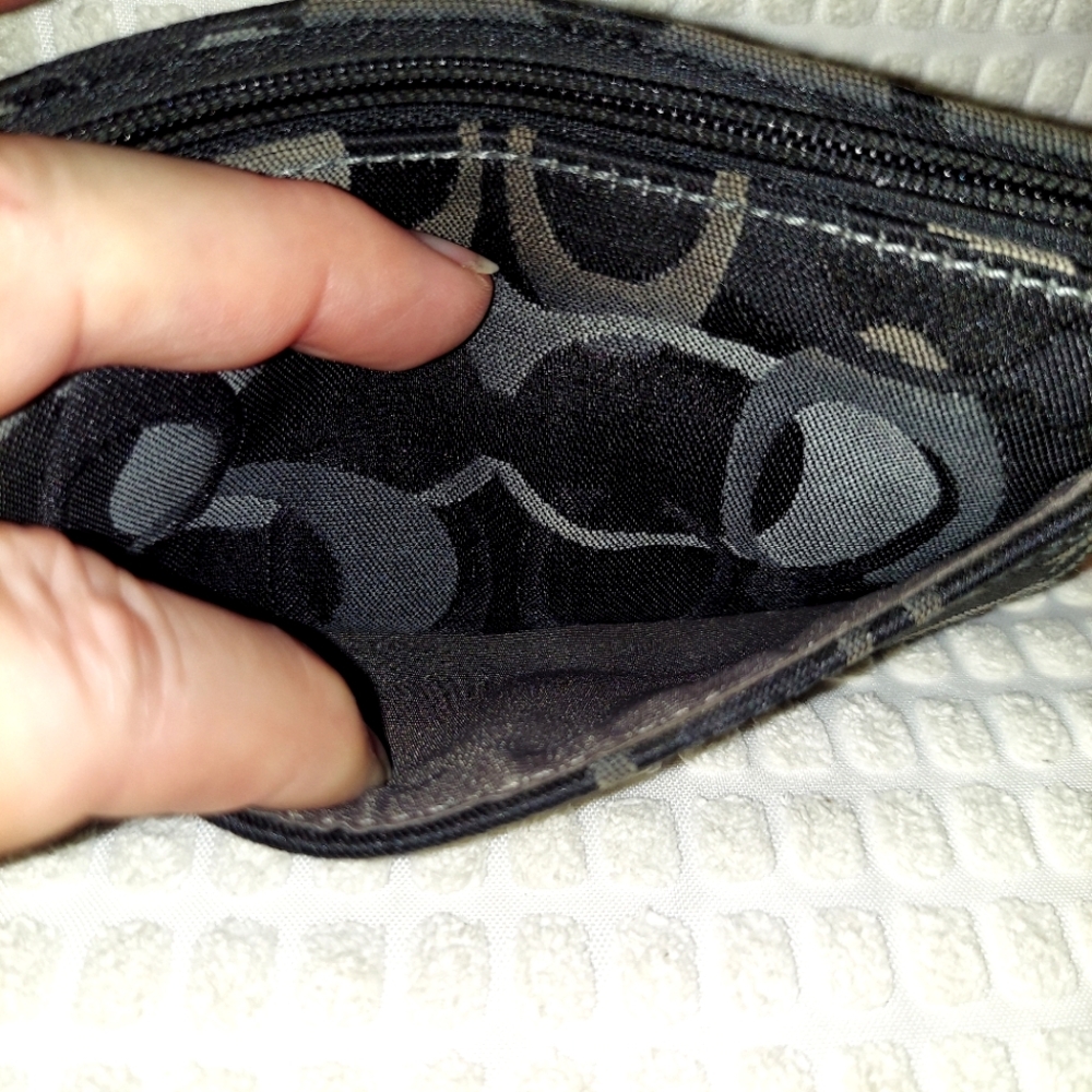 Coach Signature Black & Grey Large Wrislet - Picture 9 of 12